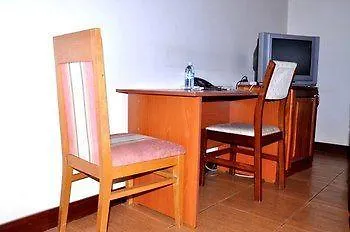 Olive Garden Hotel And Bistro Kampala 3*,