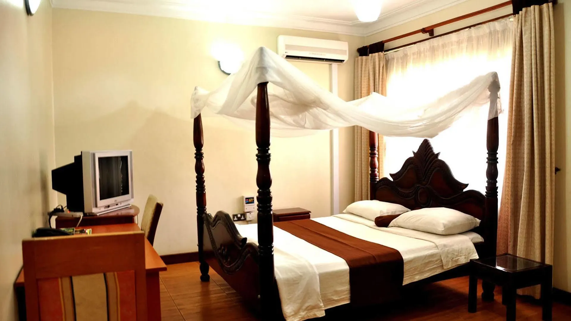 Olive Garden Hotel And Bistro Kampala