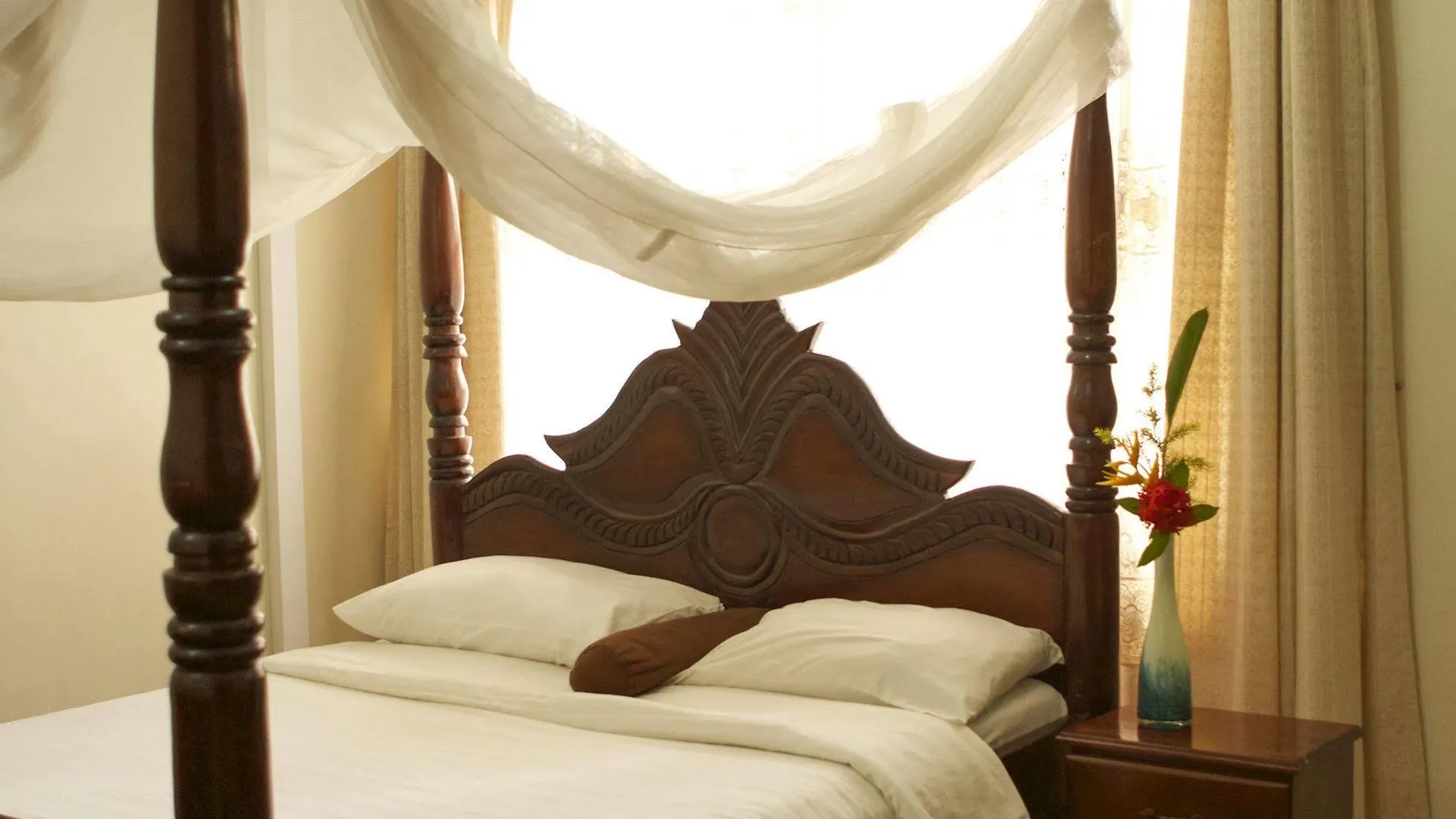 Olive Garden Hotel And Bistro Kampala